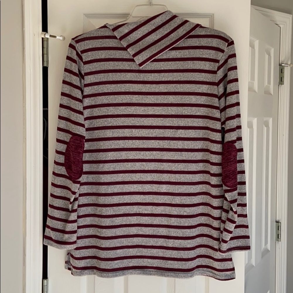 Coco & Main Sweater - Picture 3 of 3